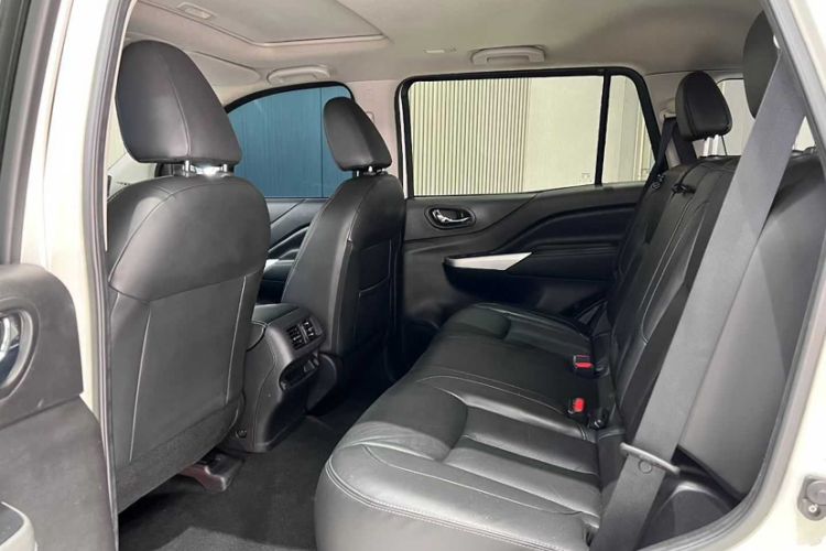 Used Nissan Terra 2020 2.5L XL Upper 4WD Automatic Four-Wheel Drive Luxury Edition Interior 4