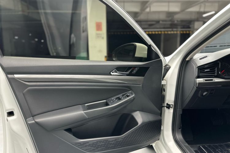 Used Volkswagen Bora 2020 1.5L Automatic Elite Version Interior 9