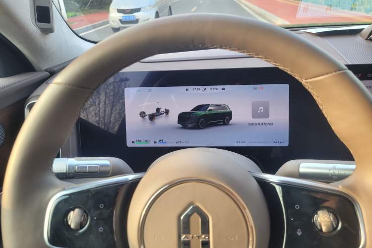 Used Hima AITO M9 2024 Range-Extended Ultra Version 52 kWh 5-Seater Model Odometer Close Up