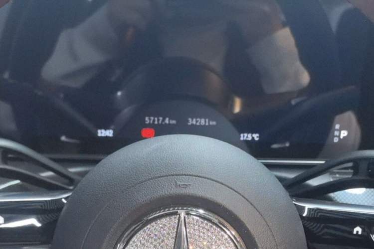 Used Mercedes-Benz C-Class 2022 Restyled C 260 L Sport Edition Odometer Close Up