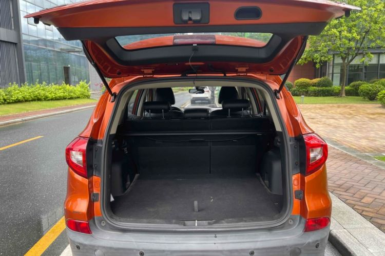 Used BYD Song 2016 GaiShi Edition 1.5TI Manual Elite Model
