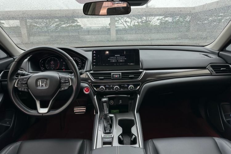 Used Honda Accord 2022 260TURBO Phantom Night · Prestige Edition Interior 6