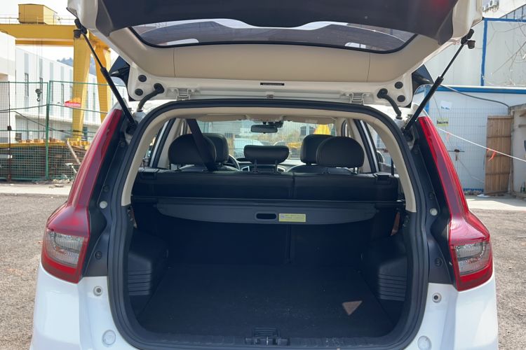 Used Geely Auto Vision X6 2018 1.4T CVT 4G Connected Flagship Edition
