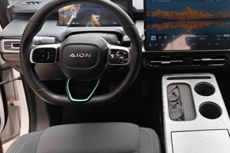 Used AION Y 2023 Younger