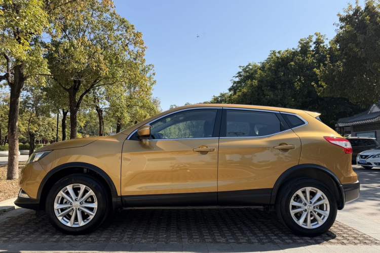 Used Nissan Qashqai 2017 2.0L CVT Elite Edition China V Standard Exterior 3