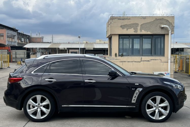 Used Infiniti QX70 2013 3.7L Standard Edition