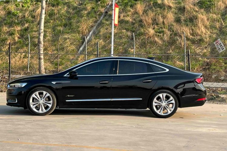 Used Buick LaCrosse 2022 Avenir Avia First Edition Exterior 6