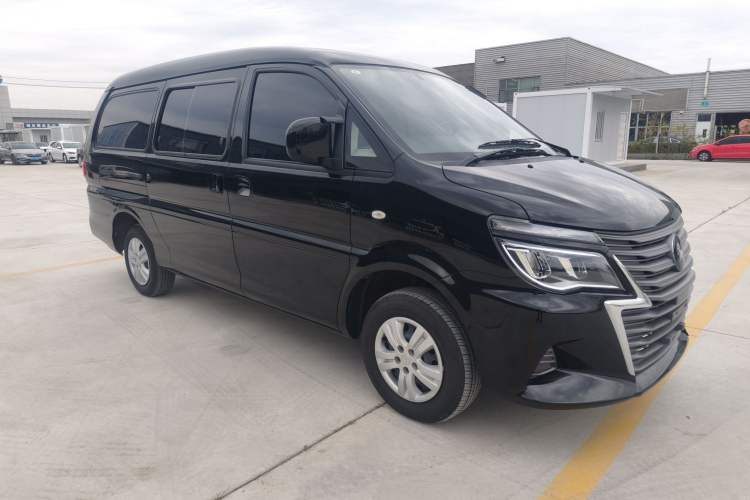 Used FORTHING Lingzhi 2023 M5L 1.6L Comfort 9-Seater Exterior 6