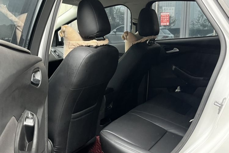 Used Ford Focus 2017 Hatchback 1.6L Automatic Comfort Plus SmartDrive Edition Interior 3