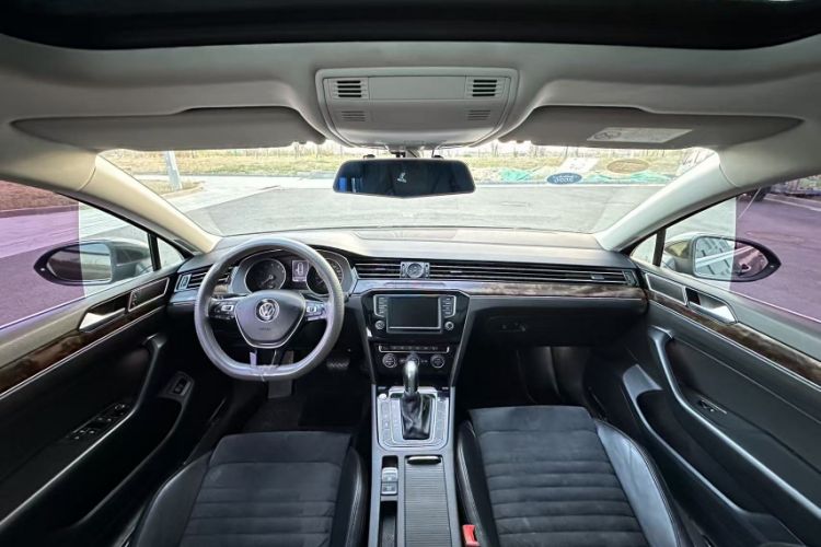 Used Volkswagen Magotan 2017 380TSI DSG Luxury Model
