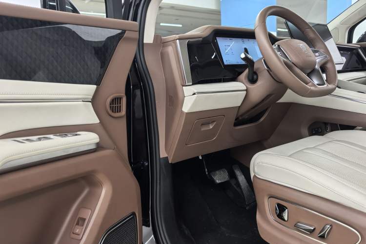 Used BYD Xia 2025 DM-i 1.5T 180km Excellence Model