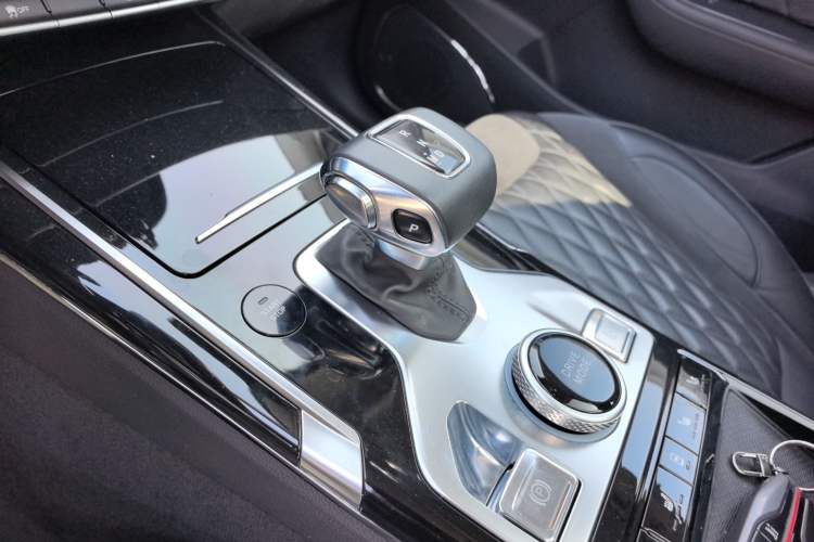 Used Hongqi HS5 2019 2.0T Smart Connect Flagship All-Wheel-Drive Version
