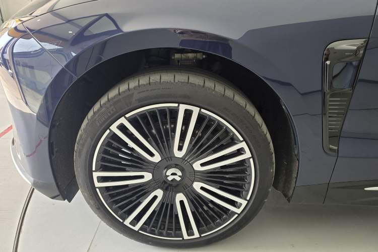 Used Nio ET9 2025 100kWh Signature Edition
