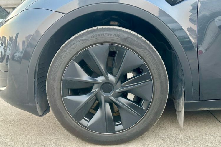 Used Tesla Model Y 2024 Rear-Wheel-Drive Version
