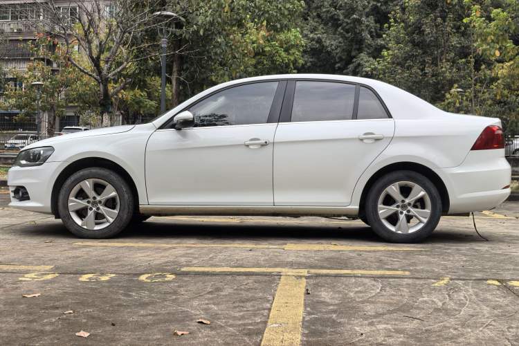 Used Volkswagen Bora 2014 1.6L Automatic Comfort Model
