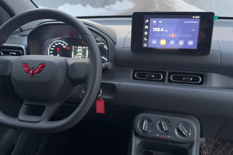 Used Wuling Hongguang New Energy 2025 Extended-Range Hybrid 50KM Comfort Version