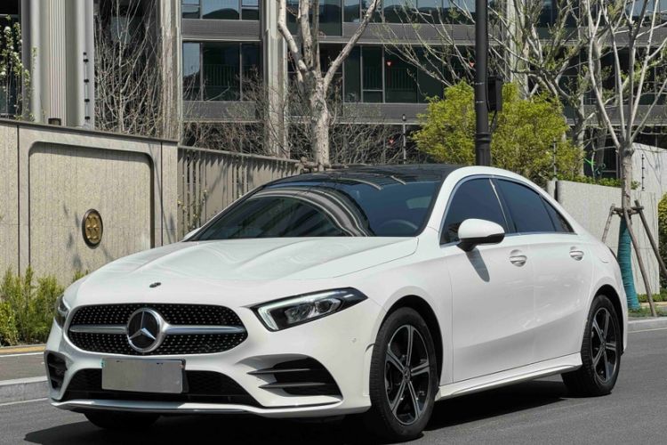 Used Mercedes-Benz A-Class 2022 Revised Version A 200 L Sport Sedan Fashionable Style
