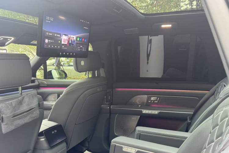 Used Nio ES8 2026 Model 6-seat Executive Signature Edition Interior 4