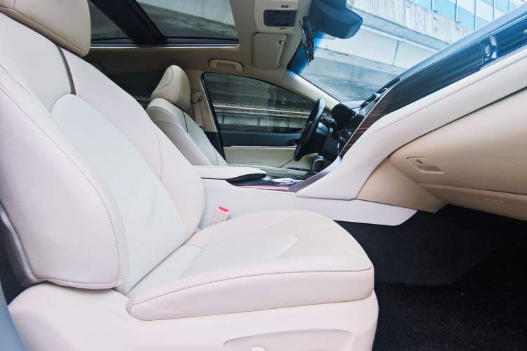 Used Toyota Camry 2019 Revised Version 2.5G Luxury Edition
