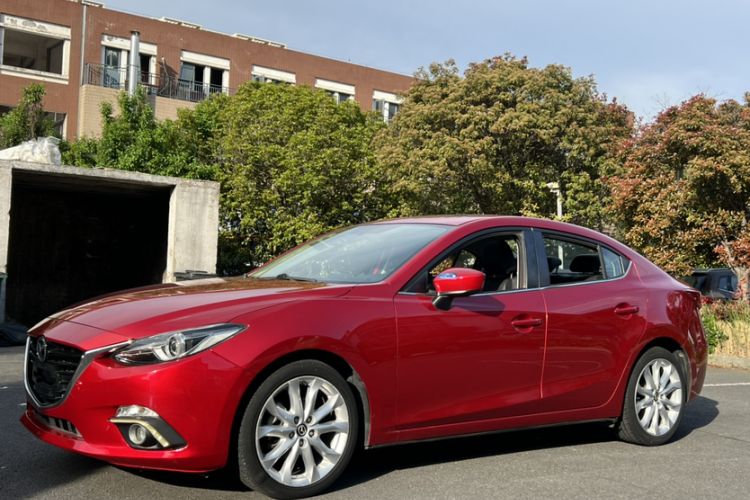 Used Mazda 3 Axela 2016 Sedan 2.0L Automatic Sport Model