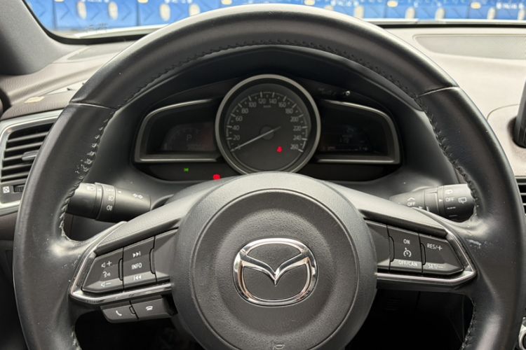 Used Mazda CX-4 2018 2.0L Automatic Two-Wheel Drive Blue Sky Premium Upgrade Version China VI Standard