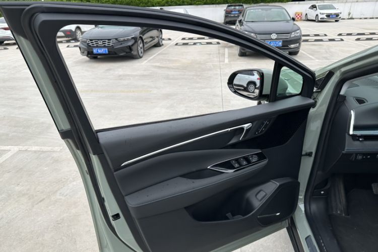 Used Buick E4 2023 Smart Edition Interior 7