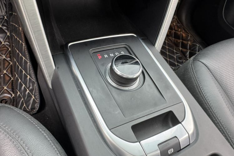 Used Land Rover Discovery Sport 2019 240 PS SE Version China VI Standard