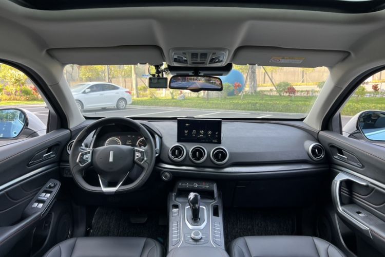 Used Wey VV5 2019 1.5T Two-Wheel Drive Smart Pioneer
