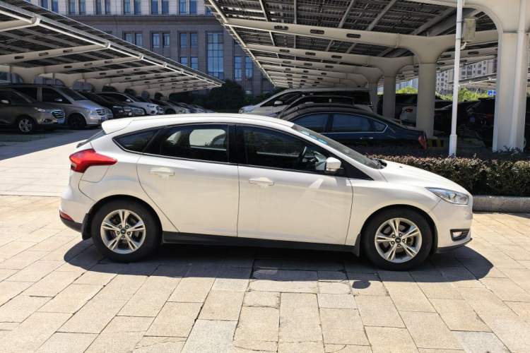 Used Ford Focus 2015 Hatchback 1.6L Automatic Comfort Model