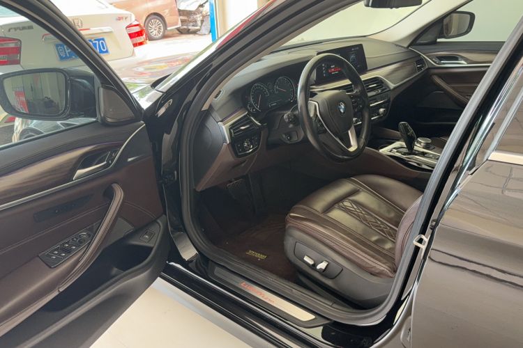 Used BMW 5 Series 2018 530Li Luxury Edition Premium Package
