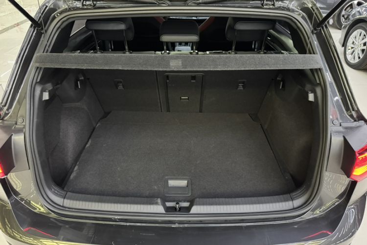 Used Volkswagen Golf GTI 2021 Facelift 380TSI DSG GTI Interior 8