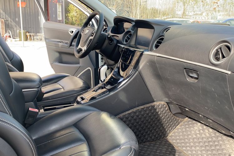 Used Luxgen Great 7 SUV 2014 2.2T Two-Wheel-Drive Smart Version
