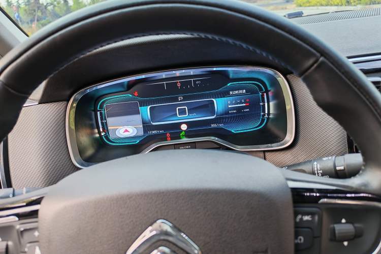 Used Citroen C6 2017 380THP Prestige Model Odometer Close Up