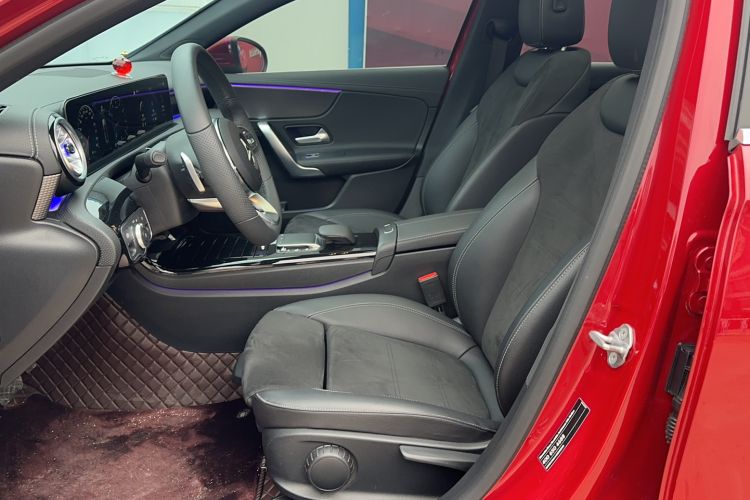 Used Mercedes-Benz A-Class 2022 Second Facelift A 200 L Sport Sedan Fashion Version
