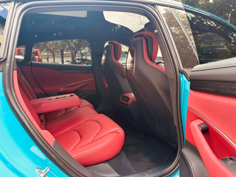 Xiaomi Auto SU7 2024 Rear-Drive Long-Range Intelligent Driving Version — снимка 15