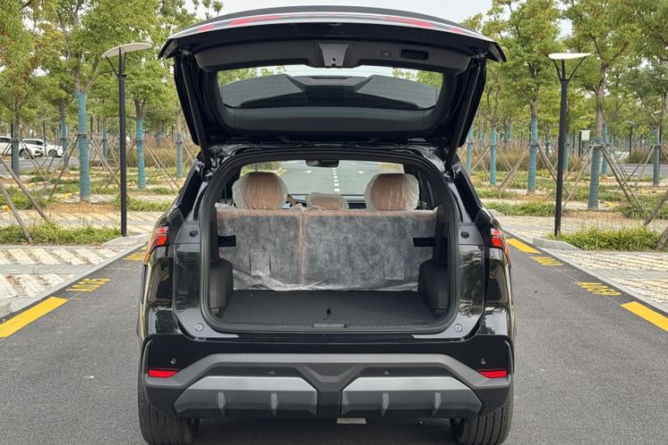 Used Geely Galaxy L7 2025 EM-i 115km Exploration Edition Trunk