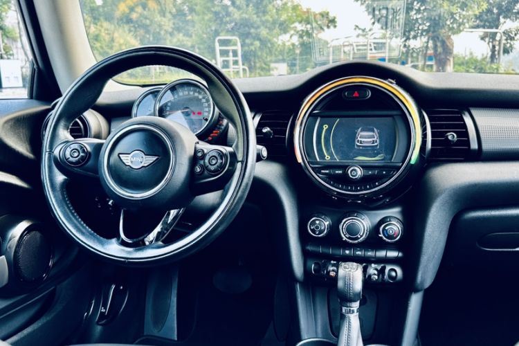 Used MINI MINI 2014 1.5T COOPER Fun
