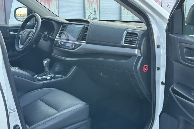 Used Toyota Highlander 2017 2.0T Four-Wheel Drive Luxury Edition 7 Seats
