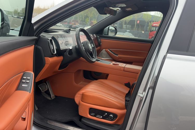 Used Hima AITO M8 2025 Extended-Range Ultra Version 53.4 kWh 5-Seater Edition Driver Seat