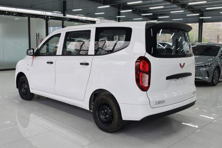 Used Wuling Hongguang New Energy 2024 All-Electric Model 300KM Standard Version Exterior 5