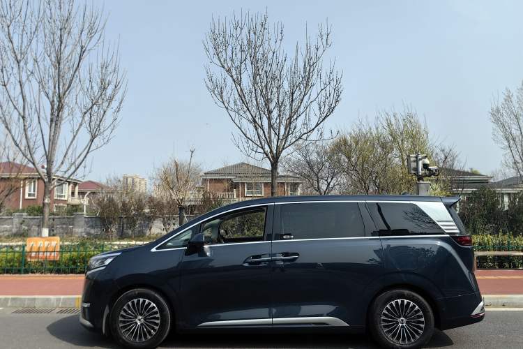 Used Denza D9 2024 DM-i 980 Four-Wheel Drive Flagship Model Exterior 7