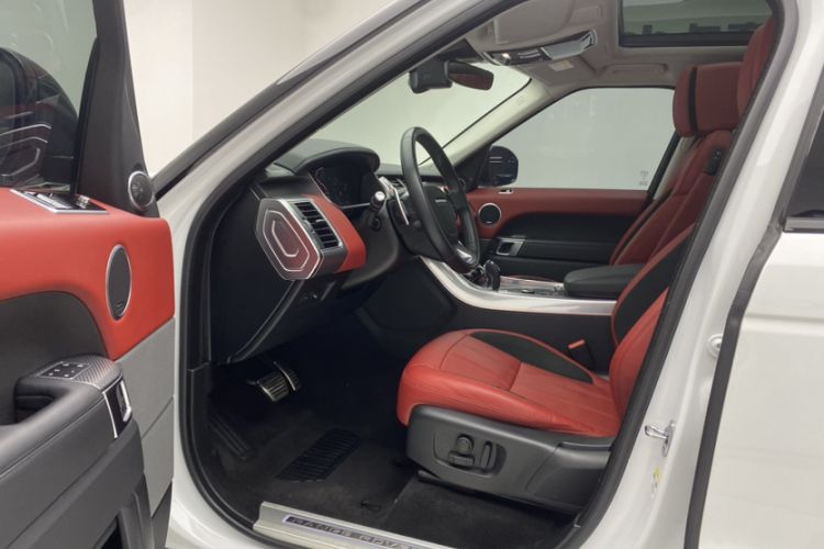 Used Land Rover Range Sport 2021 3.0 L6 YAO Black Edition Interior 2