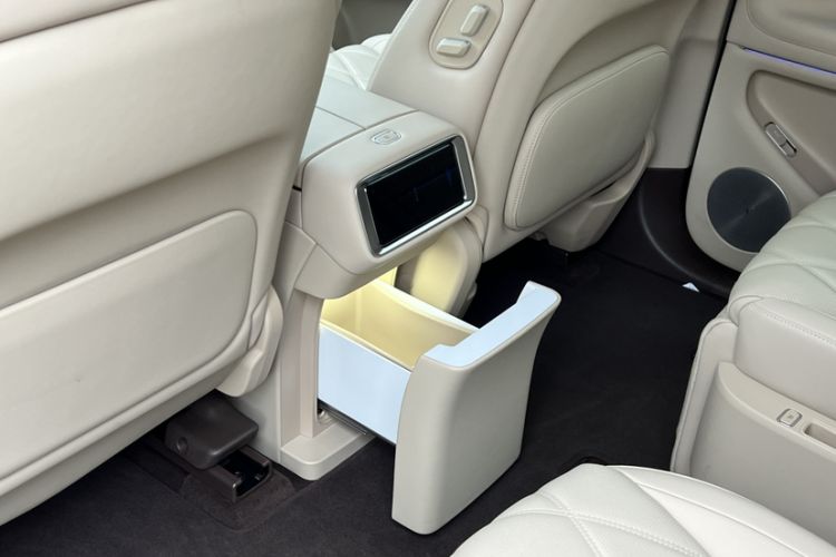 Used Hima AITO M9 2025 Extended-Range Ultra Version 52 kWh 6-Seater
