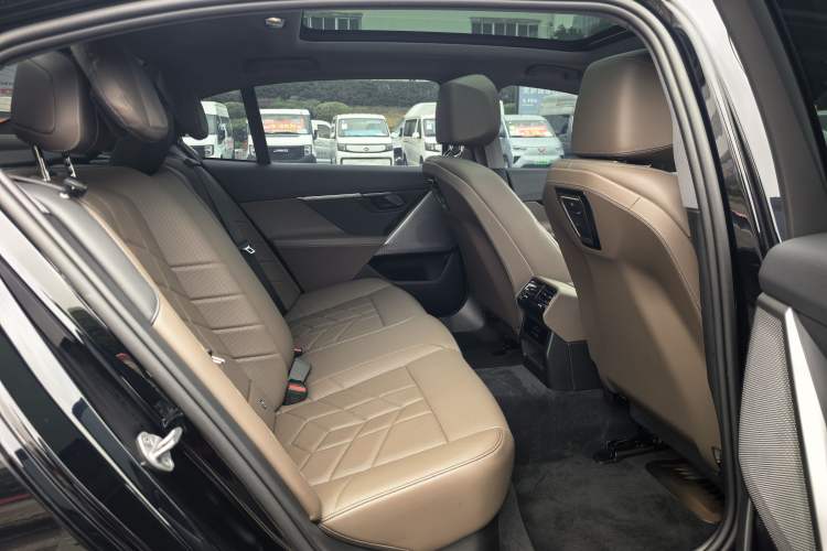 Used BMW i5 2024 eDrive 35L M Sport Package
