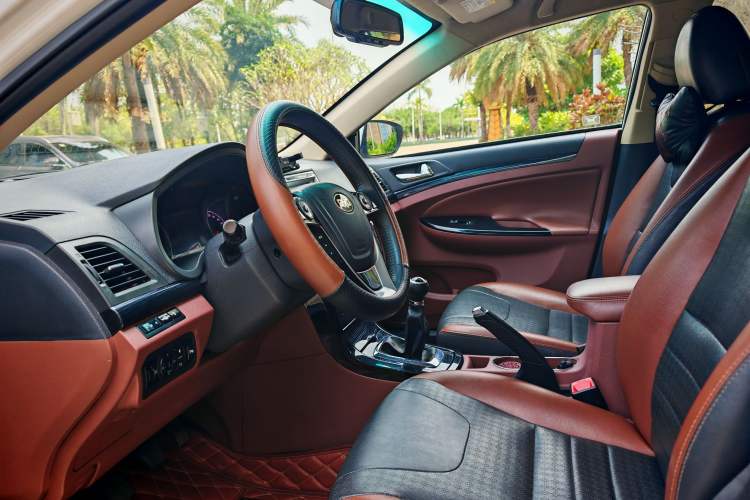 Used BYD Surui 2016 1.5L Manual Elite Edition Interior 2