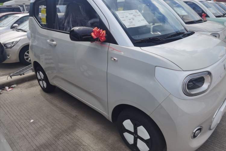Used Wuling Hongguang MINIEV 2024 3rd Generation 215km Advanced Version