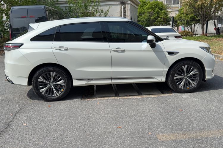 Used Honda UR-V 2020 370TURBO Two-Wheel Drive Luxury Edition Exterior 2