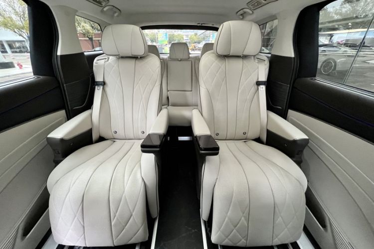 Used Denza D9 2024 DM-i 980 Four-Wheel Drive Prestige Model