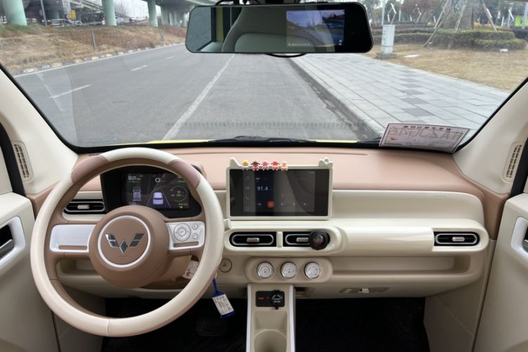 Used Wuling Hongguang MINIEV 2024 3rd Generation 215km Advanced Version
