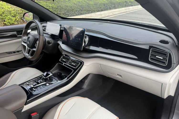 Used BYD Qin PLUS 2024 Honor Edition EV 510KM Leading Model